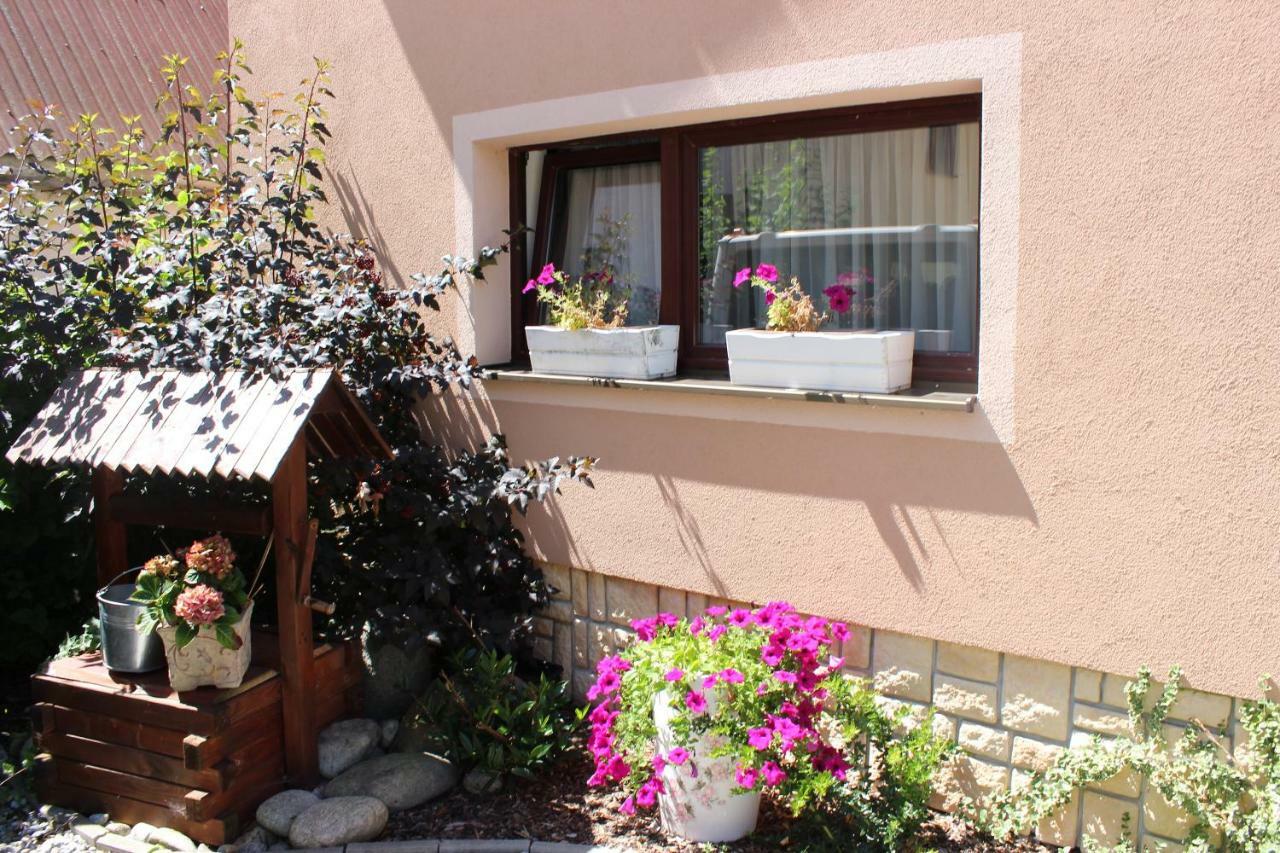 Propaganda Chalet Liptovský Mikuláš Esterno foto